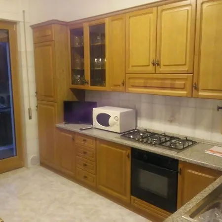 La Dea Maja Fara Filiorum Petri
